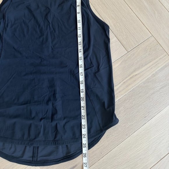 lululemon activewear top - Picture 5 of 5